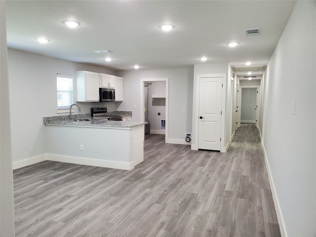 612 E 3rd Street B, Bonham, TX 75418 — photo 1