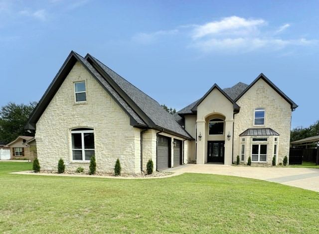 201 Casas Del Sur Street, Granbury, TX 76049 — photo 1