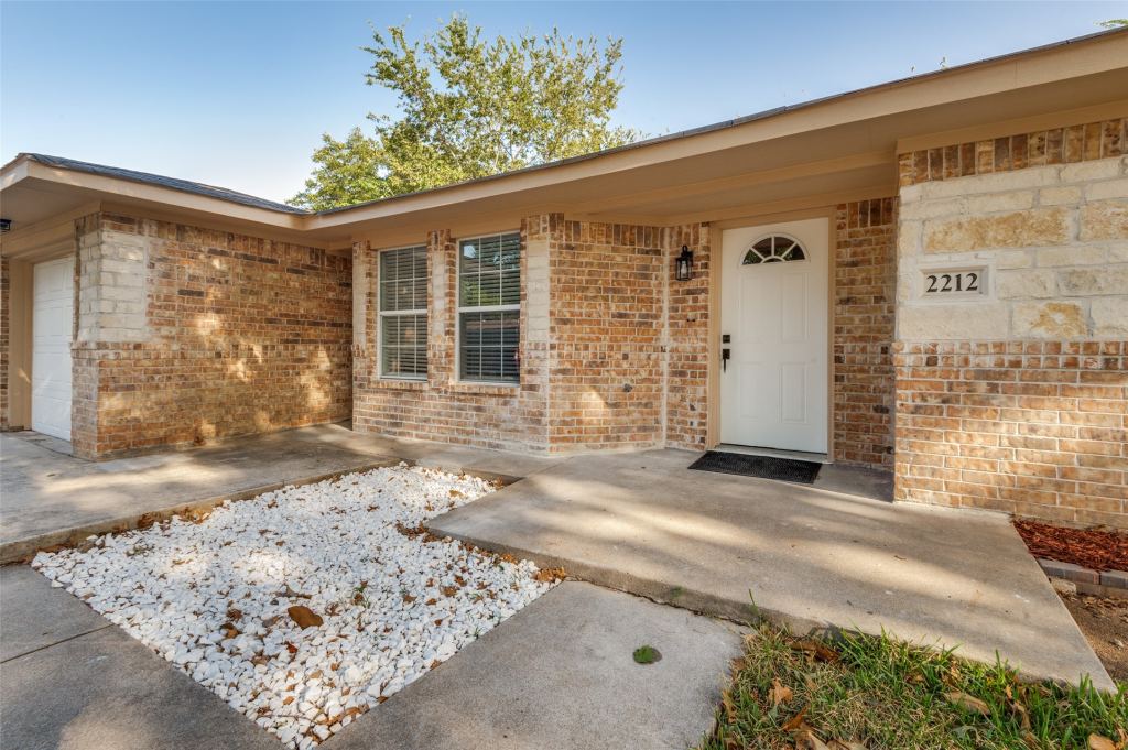 2212 Piedmont Street, Irving, TX 75061 — photo 1