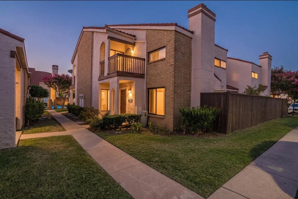 525 Ranch Trail 146, Irving, TX 75063 — photo 1