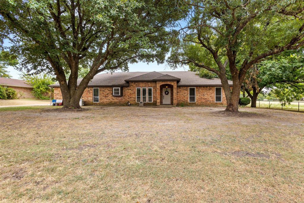 844 Fm 2194, Farmersville, TX 75442 — photo 1
