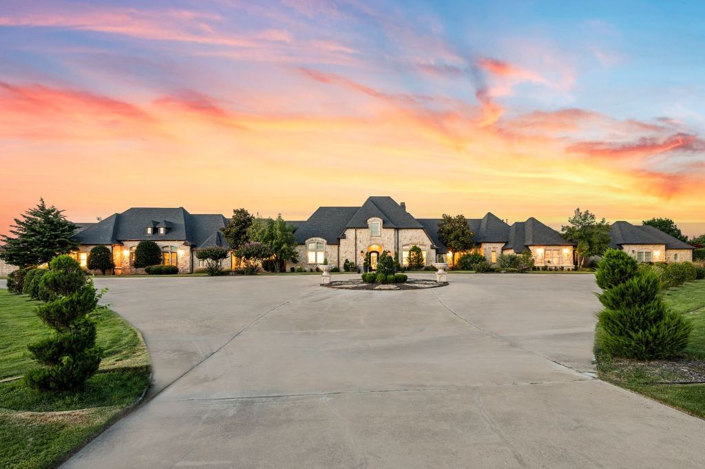 1705 Bison Meadow Lane, Heath, TX 75032 — photo 1