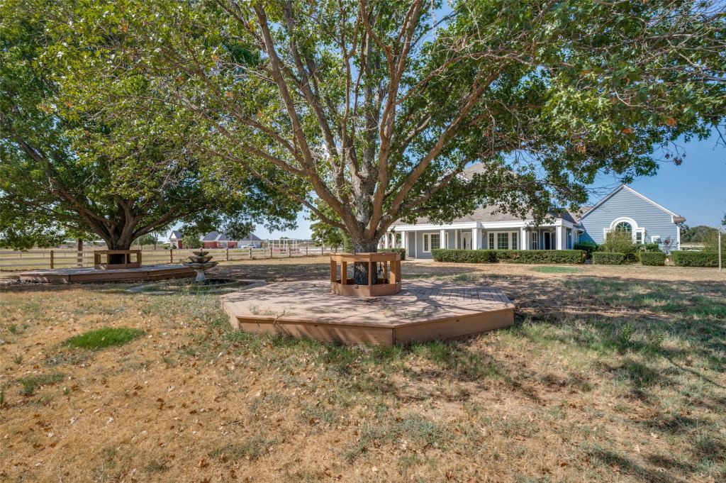 1601 E Blackjack Road, Pilot Point, TX 76258 — photo 1