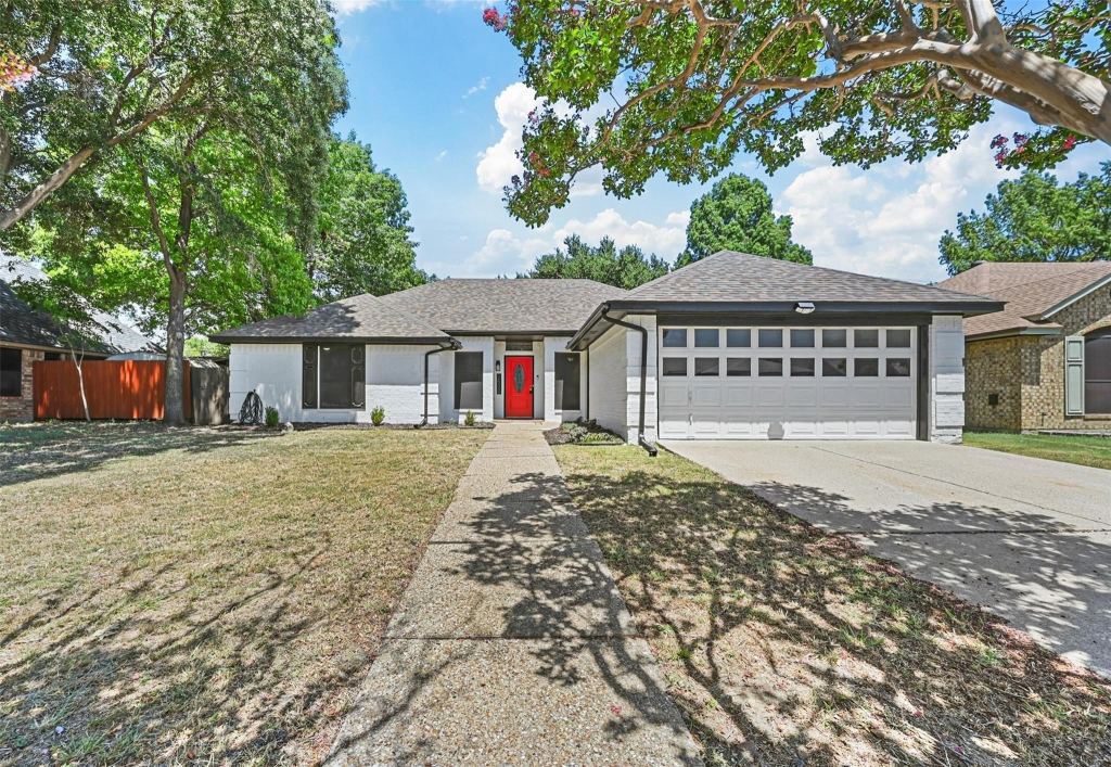 2530 Seven Hills Drive, Grand Prairie, TX 75052 — photo 1
