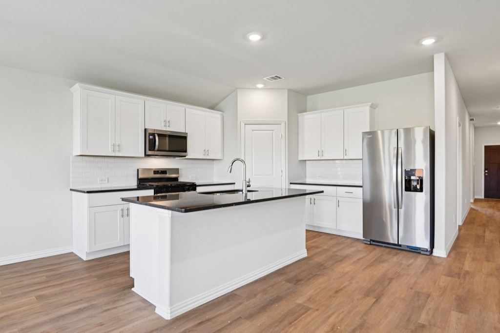 1604 Coldwater Way, Crandall, TX 75114 — photo 1