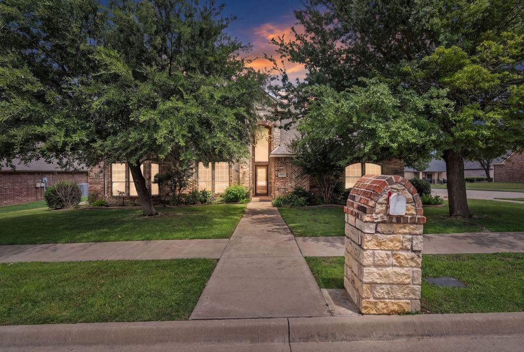 3809 Sumner Court