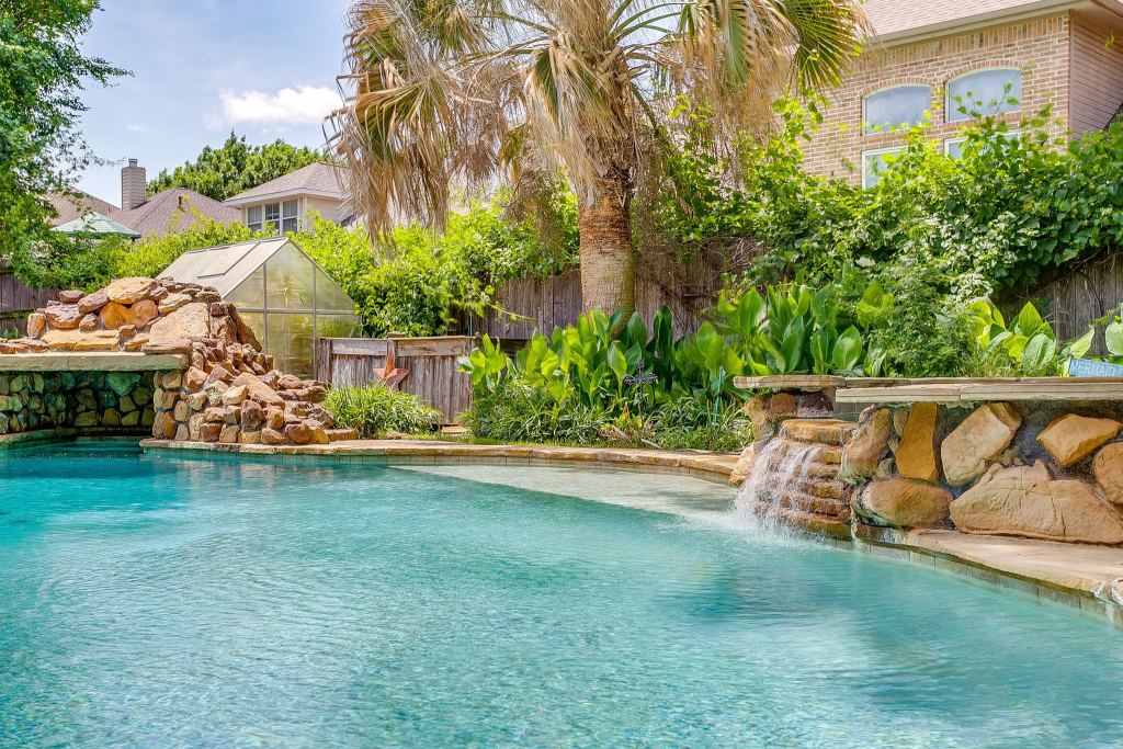 2952 Masters Court S, Burleson, TX 76028 — photo 1