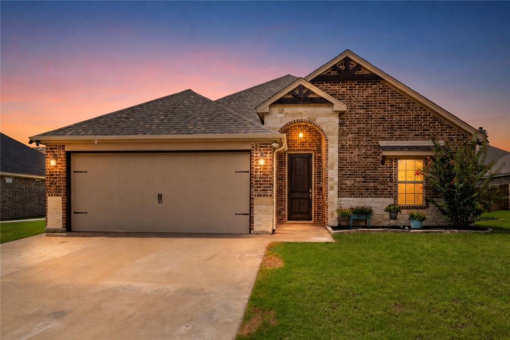 205 Harp Avenue, Godley, TX 76044 — photo 1