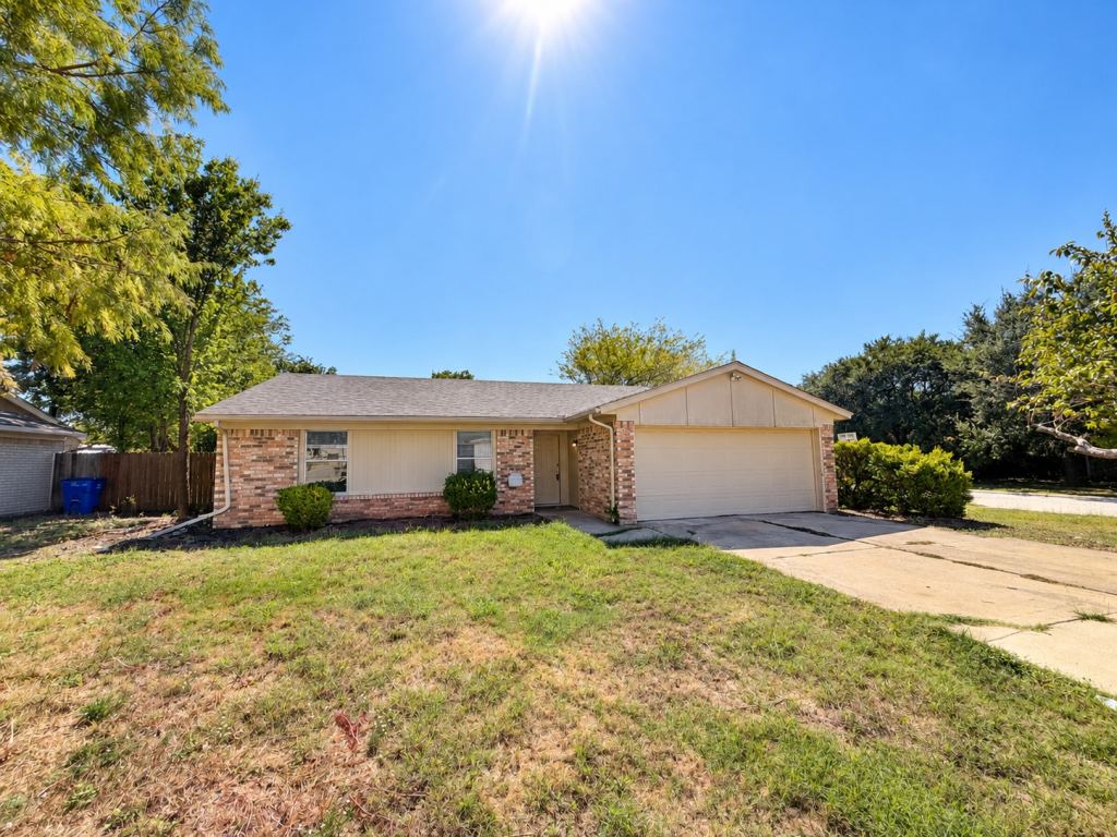 600 Stell Avenue, Mansfield, TX 76063 — photo 1