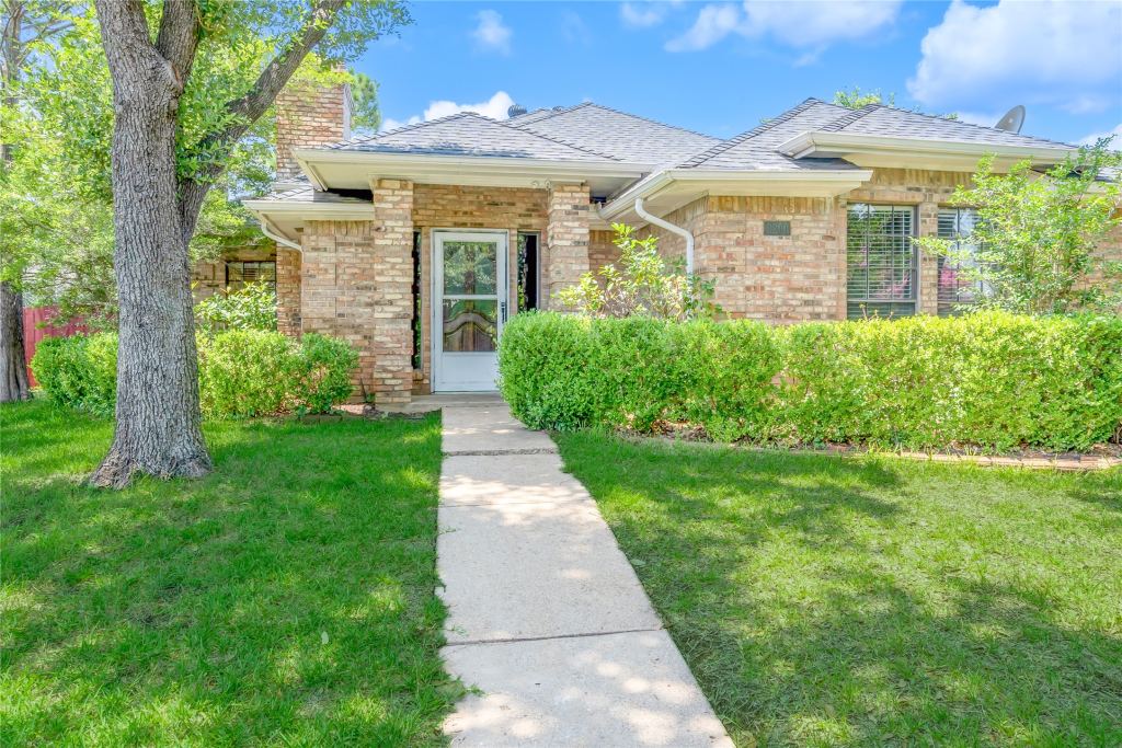 2200 Reading Road, Arlington, TX 76011 — photo 1
