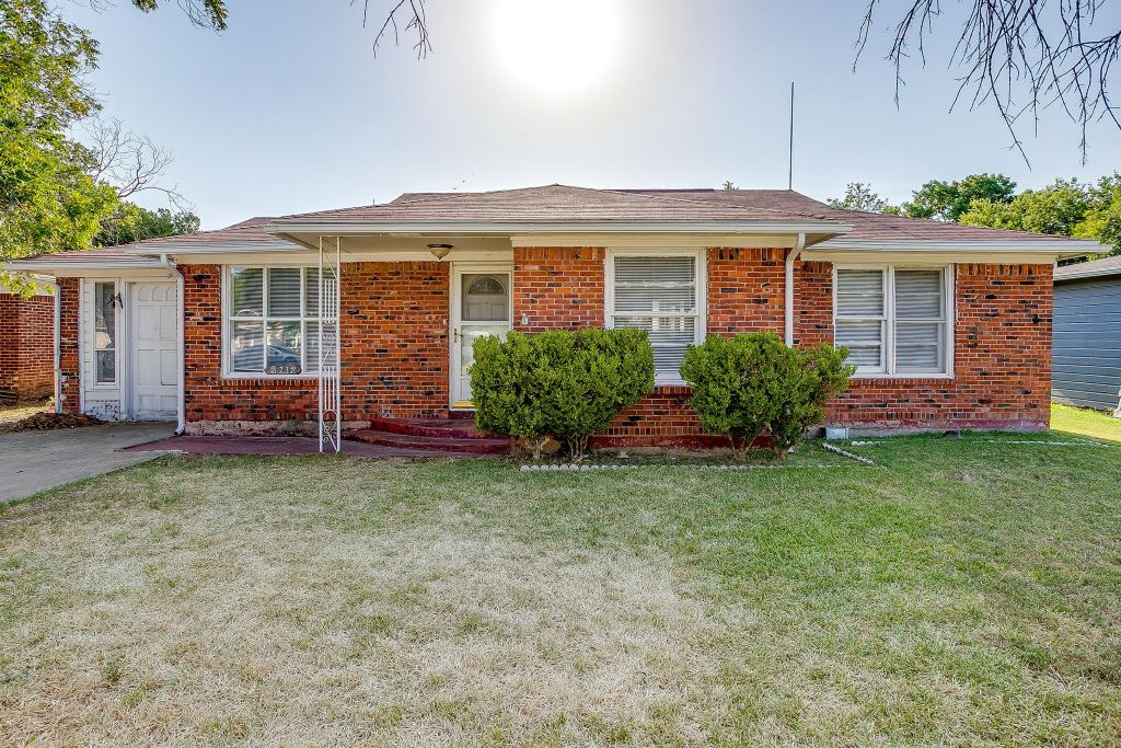 3112 Willow Park Street, Richland Hills, TX 76118 — photo 1