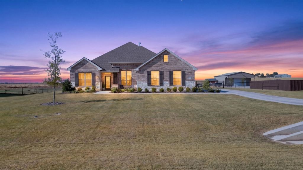 4004 Sanger Meadow Drive, Sanger, TX 76266 — photo 1