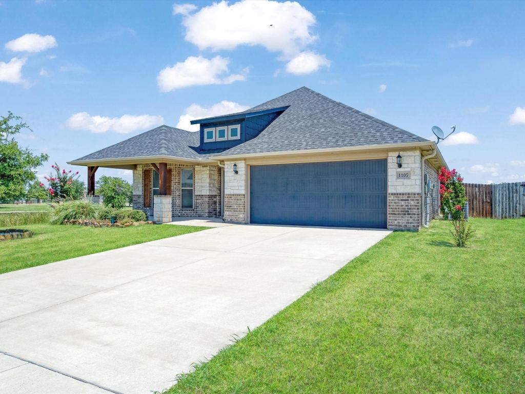 1105 Del Mar Drive, Sherman, TX 75092 — photo 1