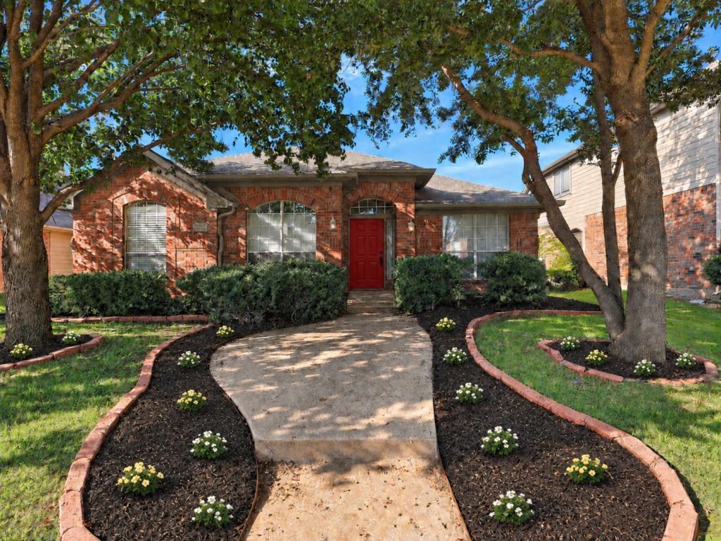 3812 Acacia Trail