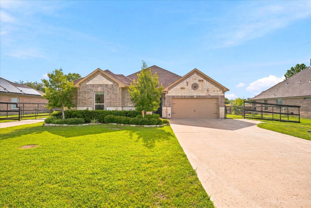 11215 Mason Drive, Lavon, TX 75166 — photo 1