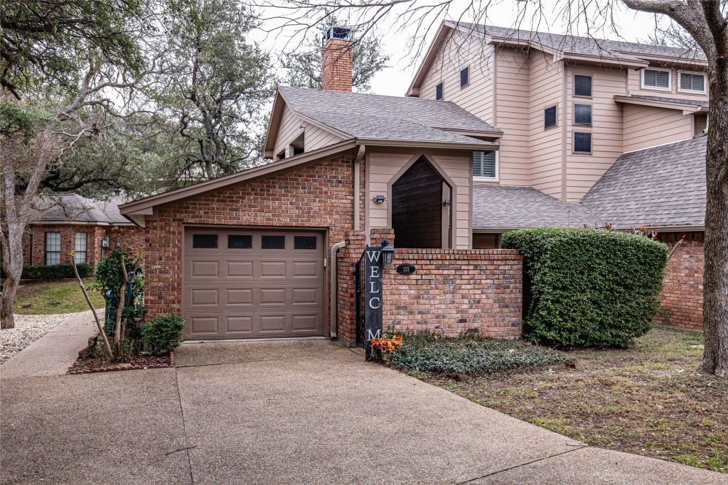 135 Pleasant Grove Lane, Waco, TX 76712 — photo 1