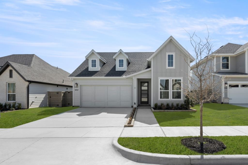11757 Edgewood Drive, Justin, TX 76247 — photo 1
