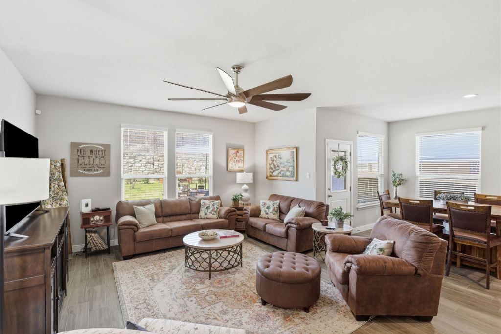 1104 Eastland Lane, Weatherford, TX 76087 — photo 1