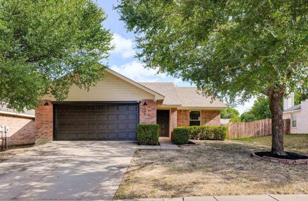 1327 Cleardale Drive, Dallas, TX 75232 — photo 1