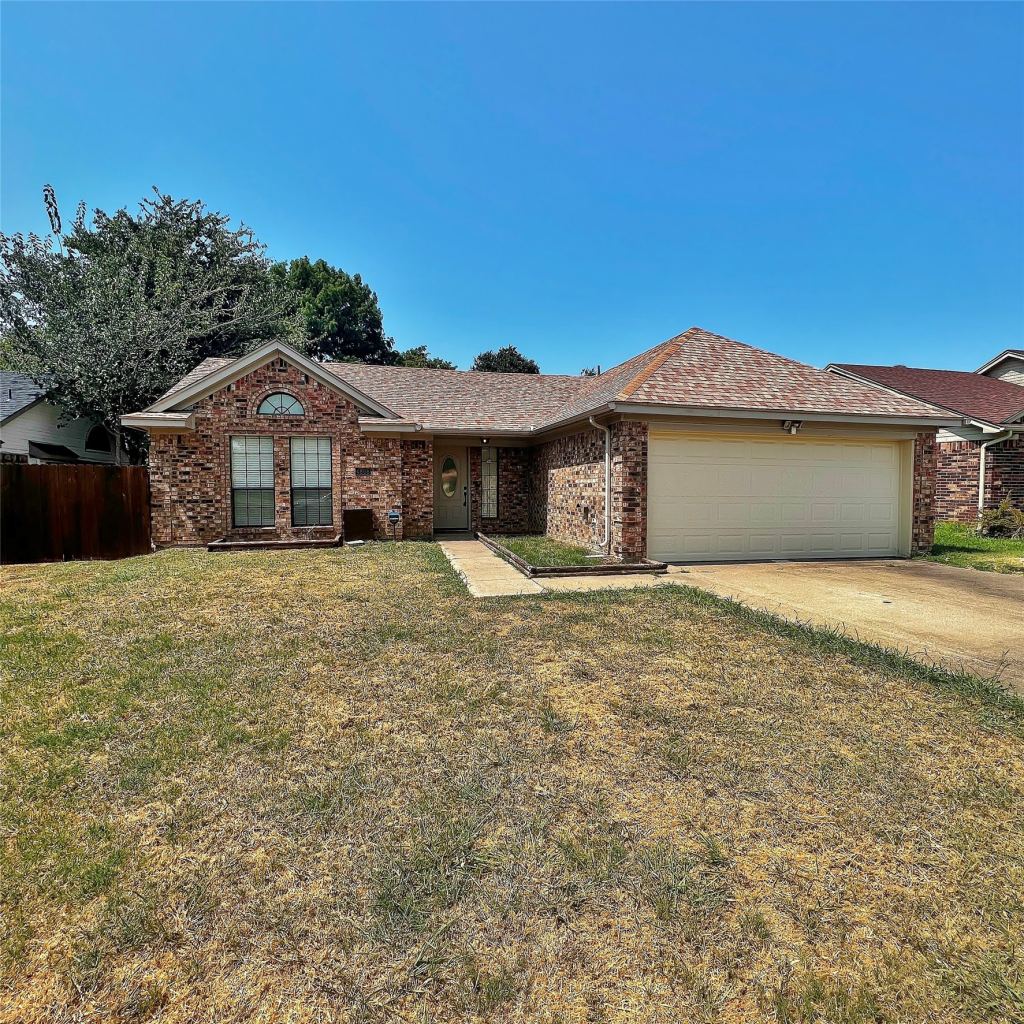 4808 Waxwing Drive, Arlington, TX 76018 — photo 1