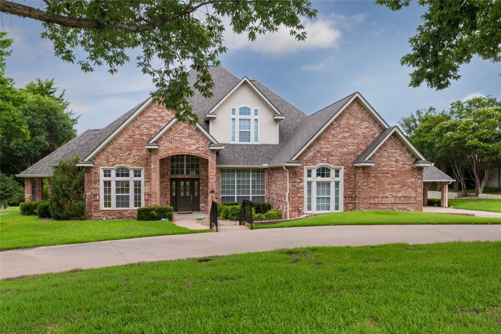 1917 Woodland Hills Lane, Weatherford, TX 76087 — photo 1