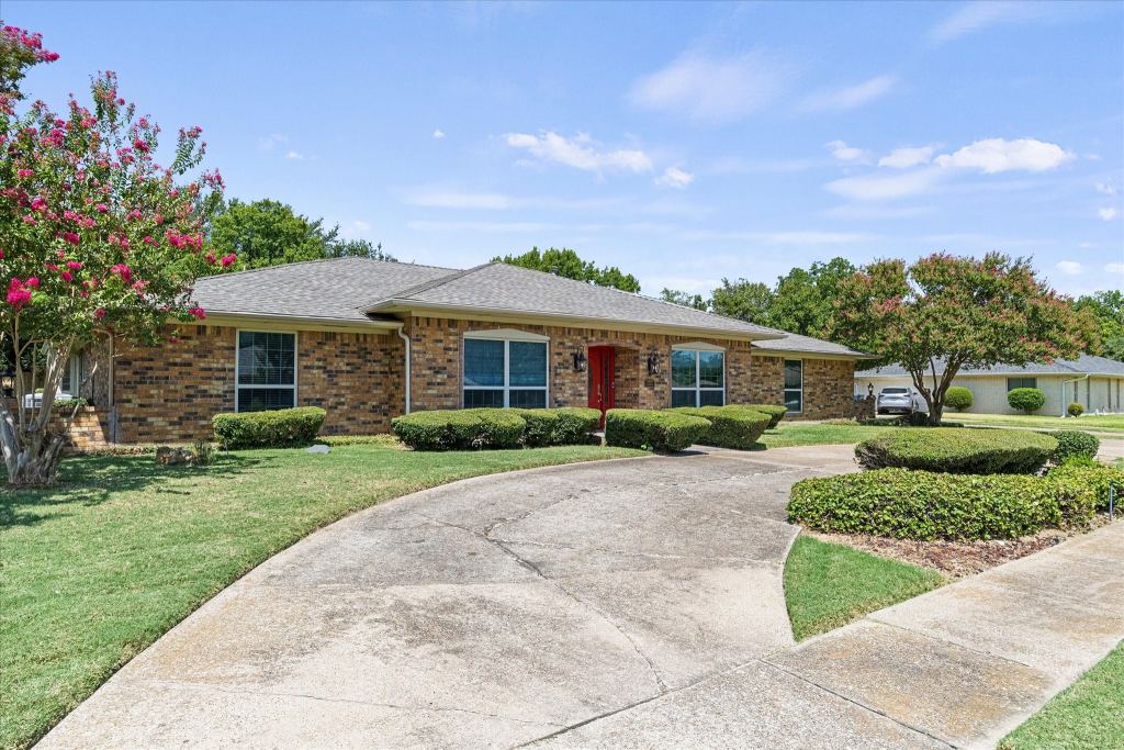 4001 Keele Drive, Garland, TX 75041 — photo 1