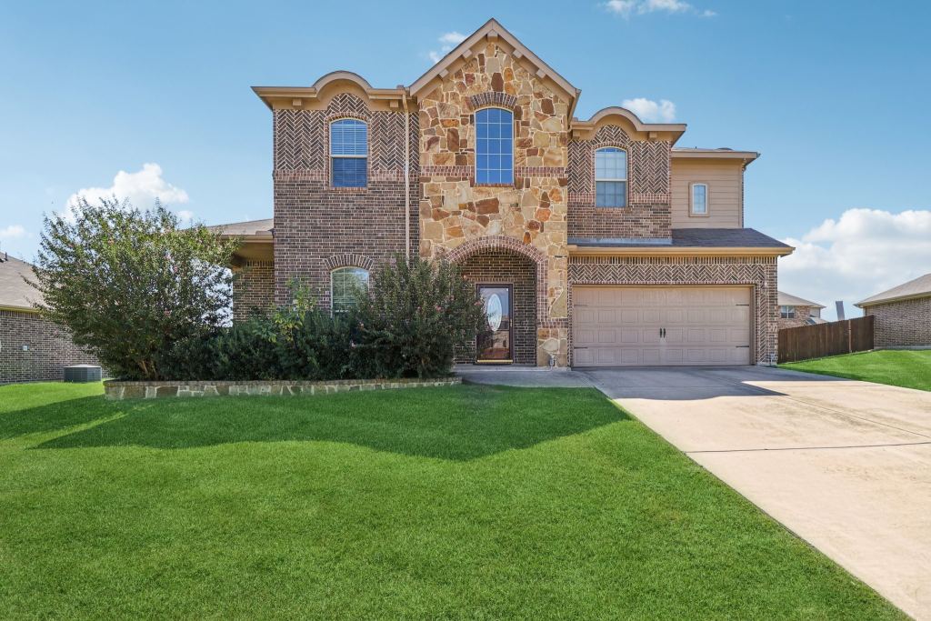 1506 Oak Park Lane, Cedar Hill, TX 75104 — photo 1