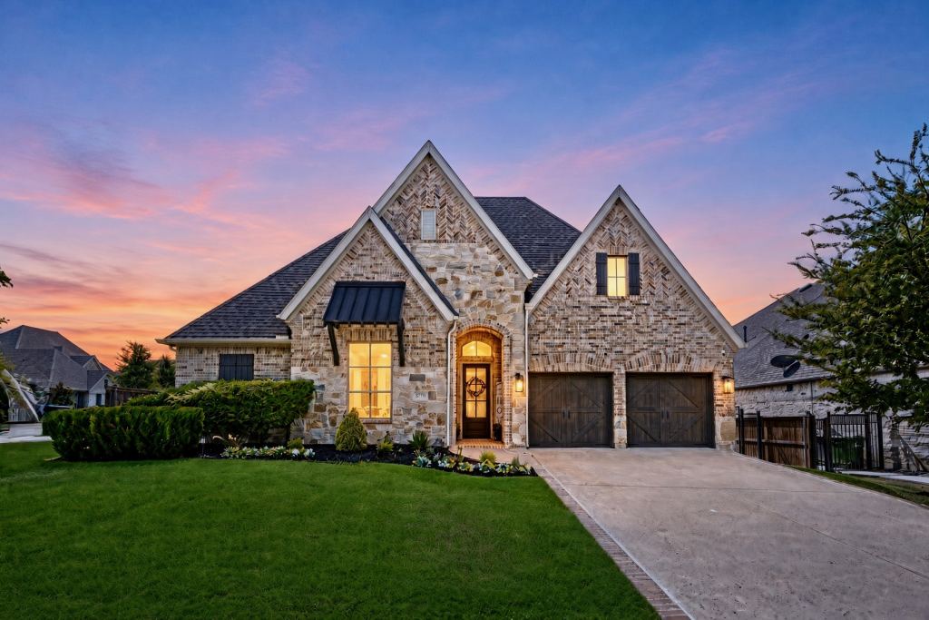 2770 Meadowbrook Boulevard