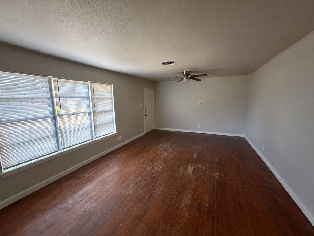 119 Vandenburg Drive, Denison, TX 75020 — photo 1