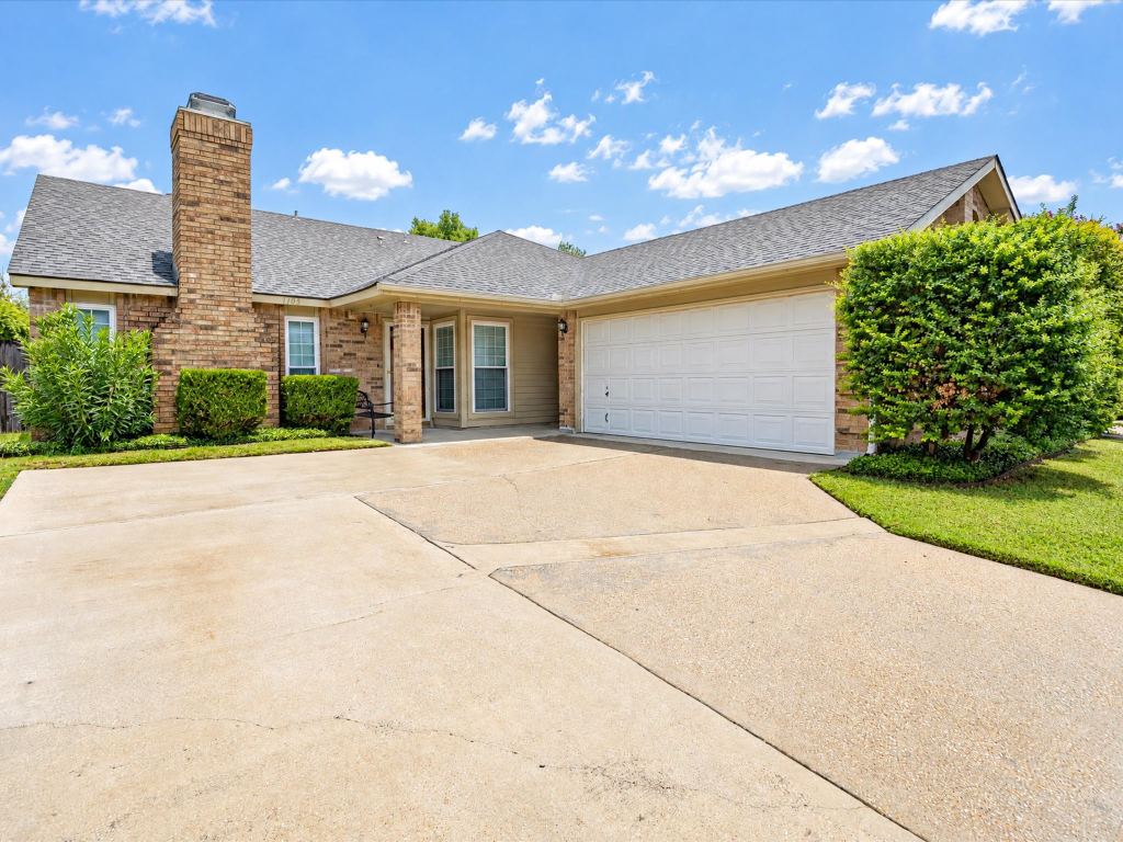 1705 Sandy Point Court