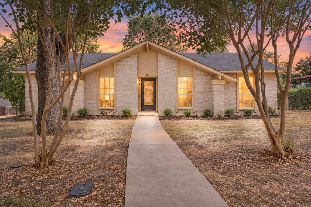168 Faircrest Drive, DeSoto, TX 75115 — photo 1