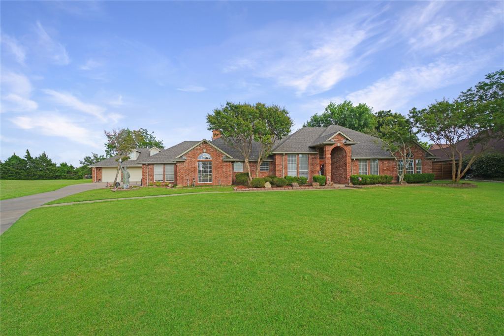 2152 Chisholm Trail, Rockwall, TX 75032 — photo 1