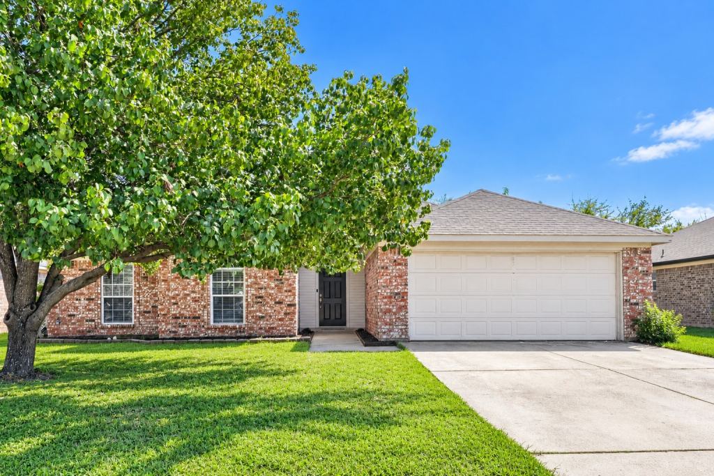 1713 Bertram Drive, Mansfield, TX 76063 — photo 1
