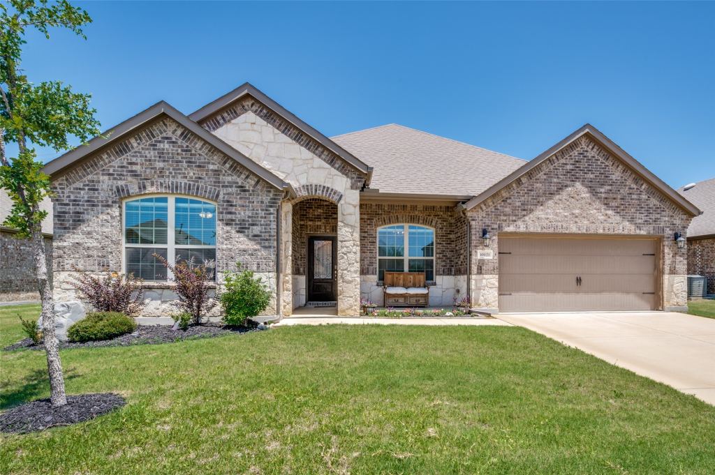 10121 Table Bluff Street, Aubrey, TX 76227 — photo 1