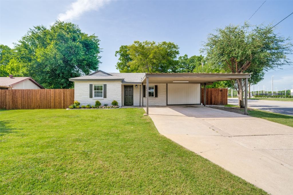 9225 N Dodson Drive, White Settlement, TX 76108 — photo 1