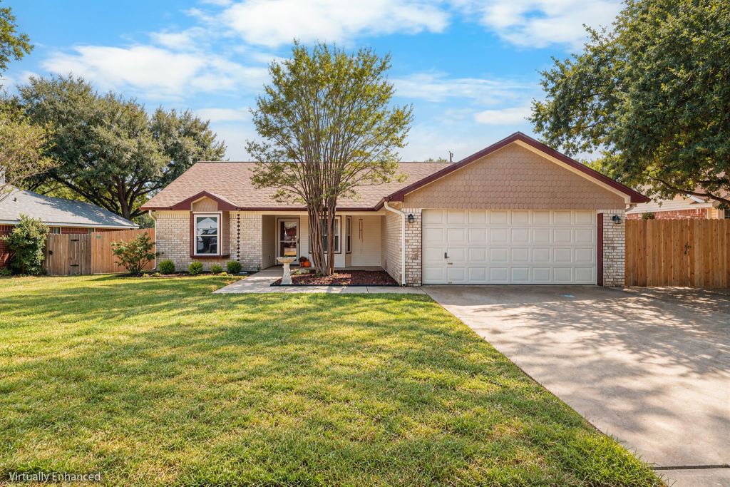 10712 Apache Drive, Waco, TX 76712 — photo 1
