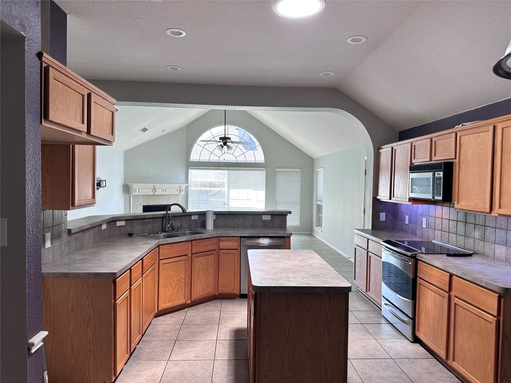 2428 Pheasant Drive, Little Elm, TX 75068 — photo 1