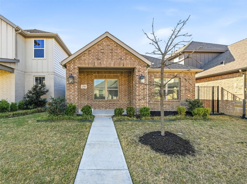 4705 Sunny Pathway, Haltom City, TX 76117 — photo 1