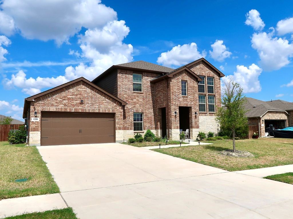 1310 Tophill Drive, Cedar Hill, TX 75104 — photo 1
