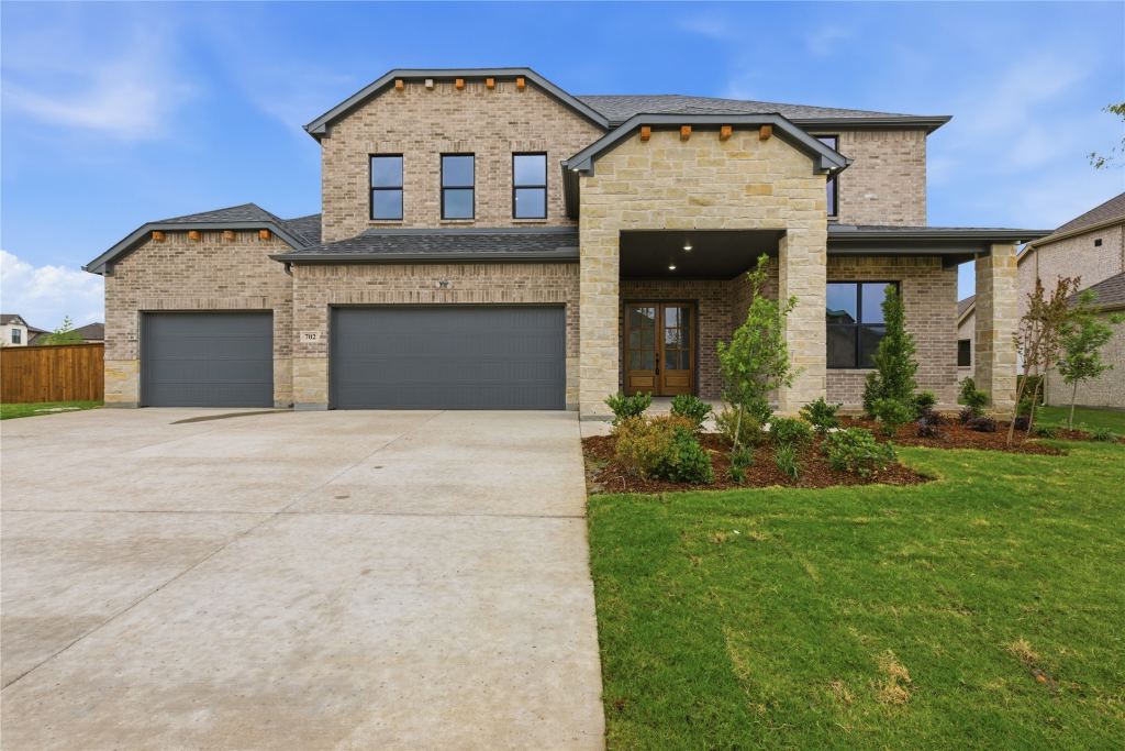 702 Anne Road, Van Alstyne, TX 75495 — photo 1