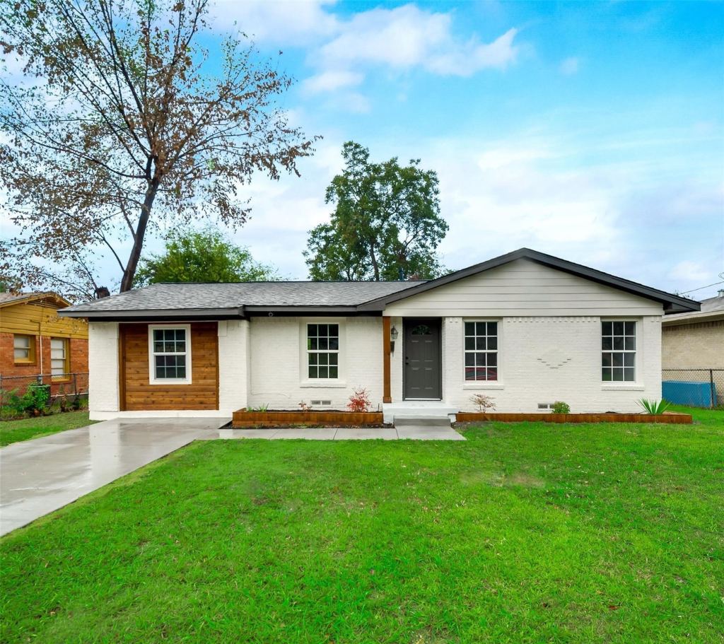 1605 Crestridge Drive, Mesquite, TX 75149 — photo 1