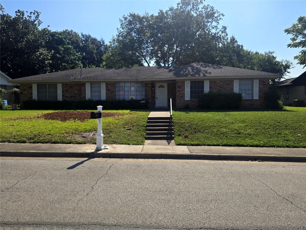 1306 Holt Avenue, DeSoto, TX 75115 — photo 1