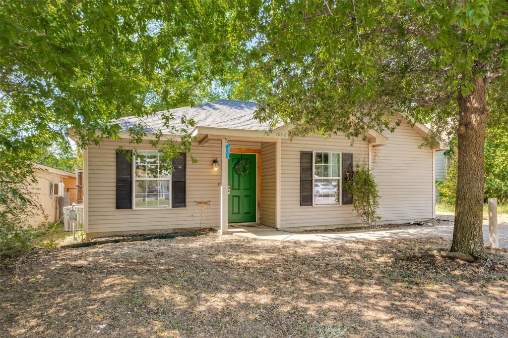 1008 E Prairie Street, Denton, TX 76205 — photo 1