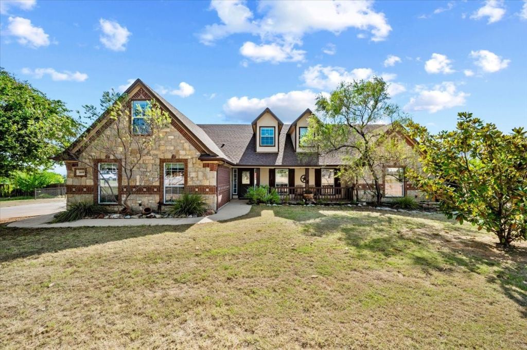 104 Caballos Lane, Springtown, TX 76082 — photo 1