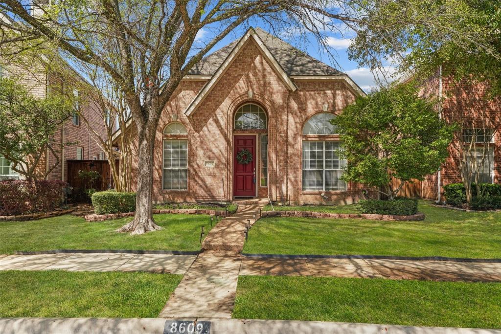 8609 Old Oak Drive, Irving, TX 75063 — photo 1