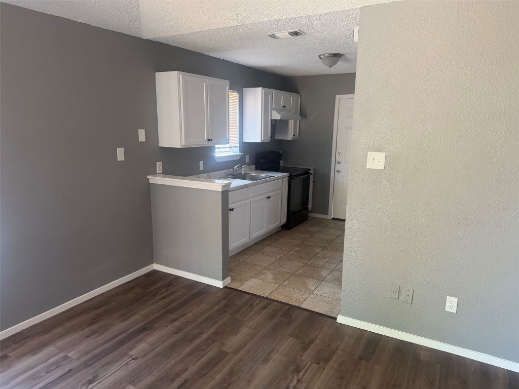 5334 Flamingo Road, Fort Worth, TX 76119 — photo 1