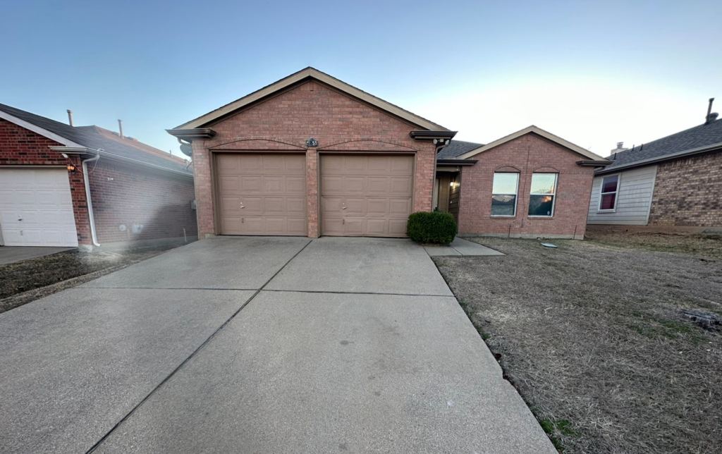 8255 Horse Whisper Lane, Fort Worth, TX 76131 — photo 1