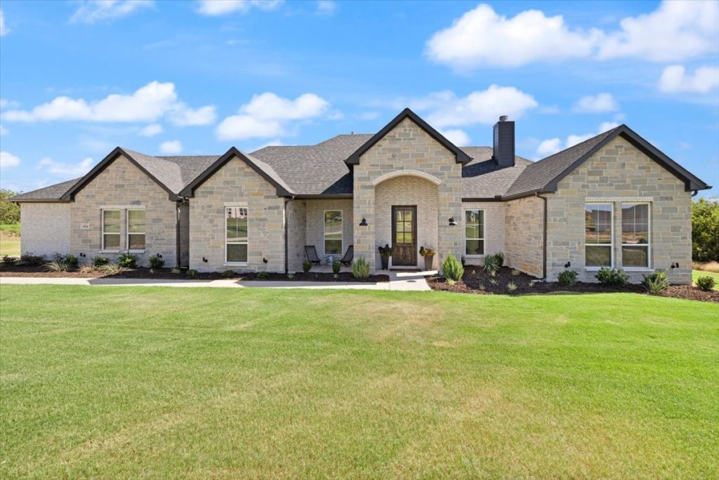 1028 Gatlin Circle, Springtown, TX 76082 — photo 1