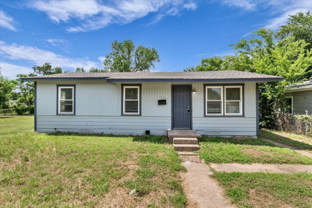 612 Dunbar Street, Waco, TX 76704 — photo 1