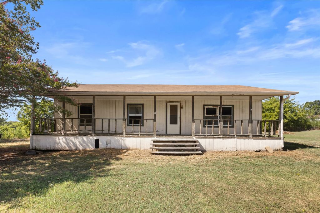 1901 E Texas Street, Denison, TX 75021 — photo 1